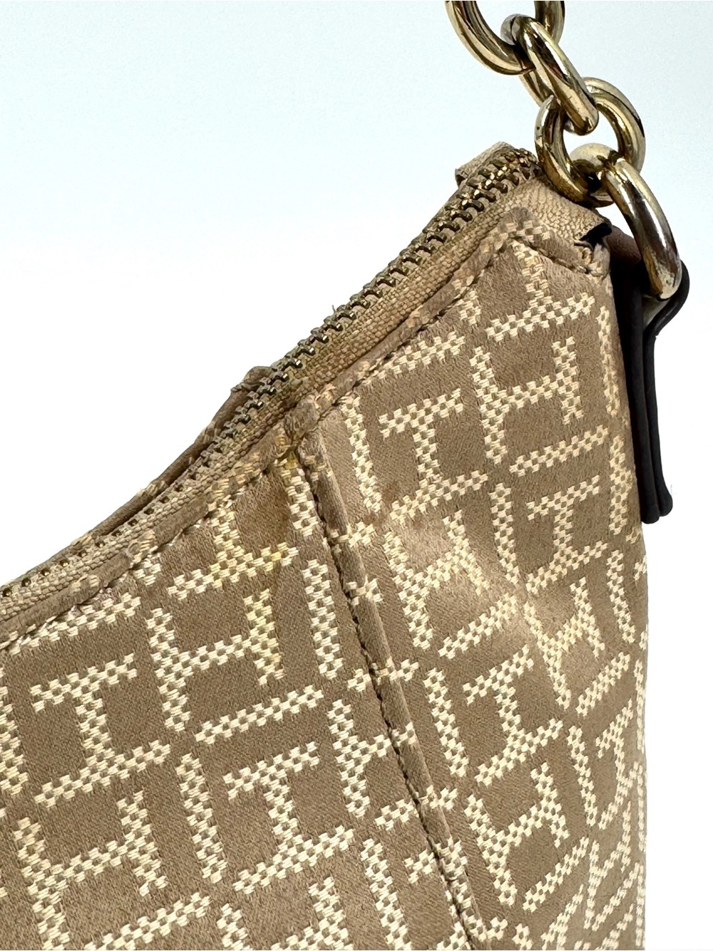 Tommy Hilfigure Monogram Coated Canvas Shoulder Bag - Picture 11 of 11